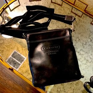 Coach purse made of leather gently used Crossbody With gold interior